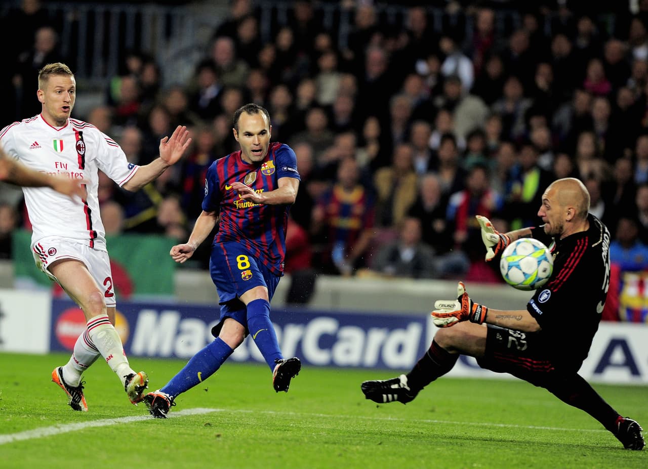 El Barcelona se toparía con el Milán en el 2011-2012 en un duelo que se terminó por definir en el Nou Camp a favor de los azulgranas quienes ganaron 3-1 para llevarse el global por el mismo marcador.