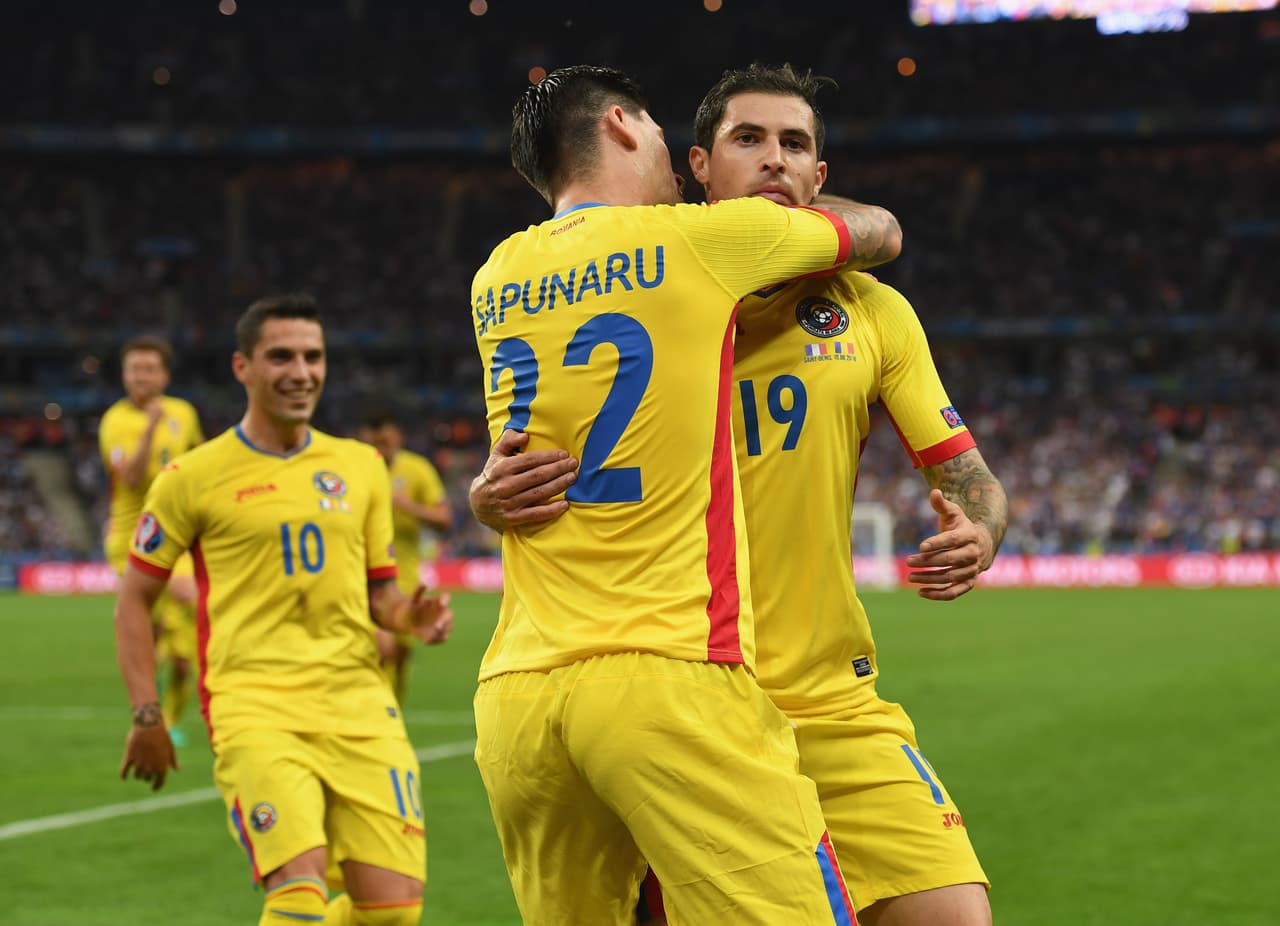 Francia derrotó 2-1 a Rumania en el partido inaugural de la Eurocopa 2016.