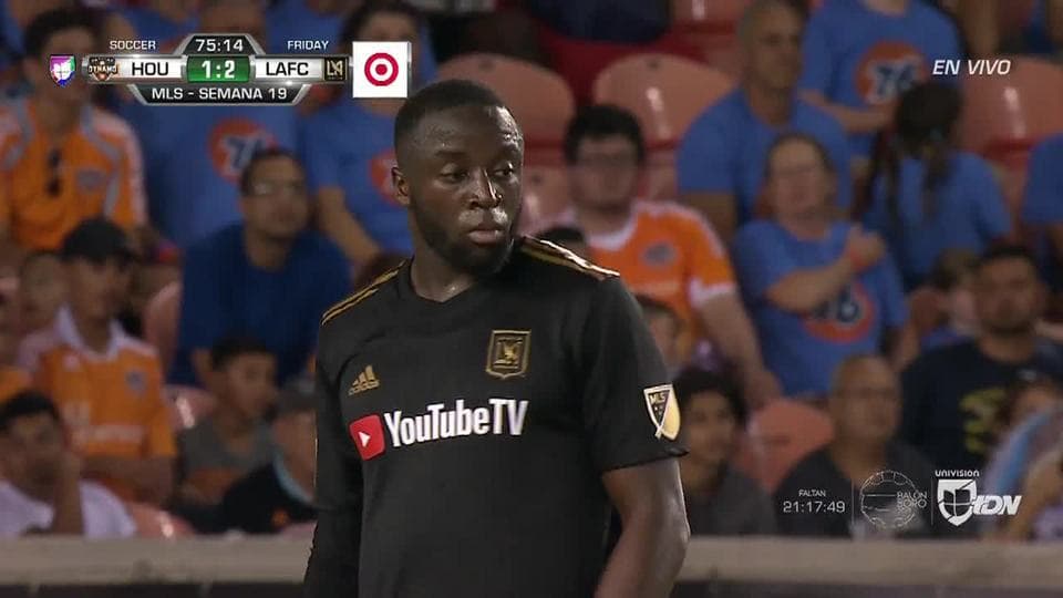 Tiro desviado de Adama Diomande