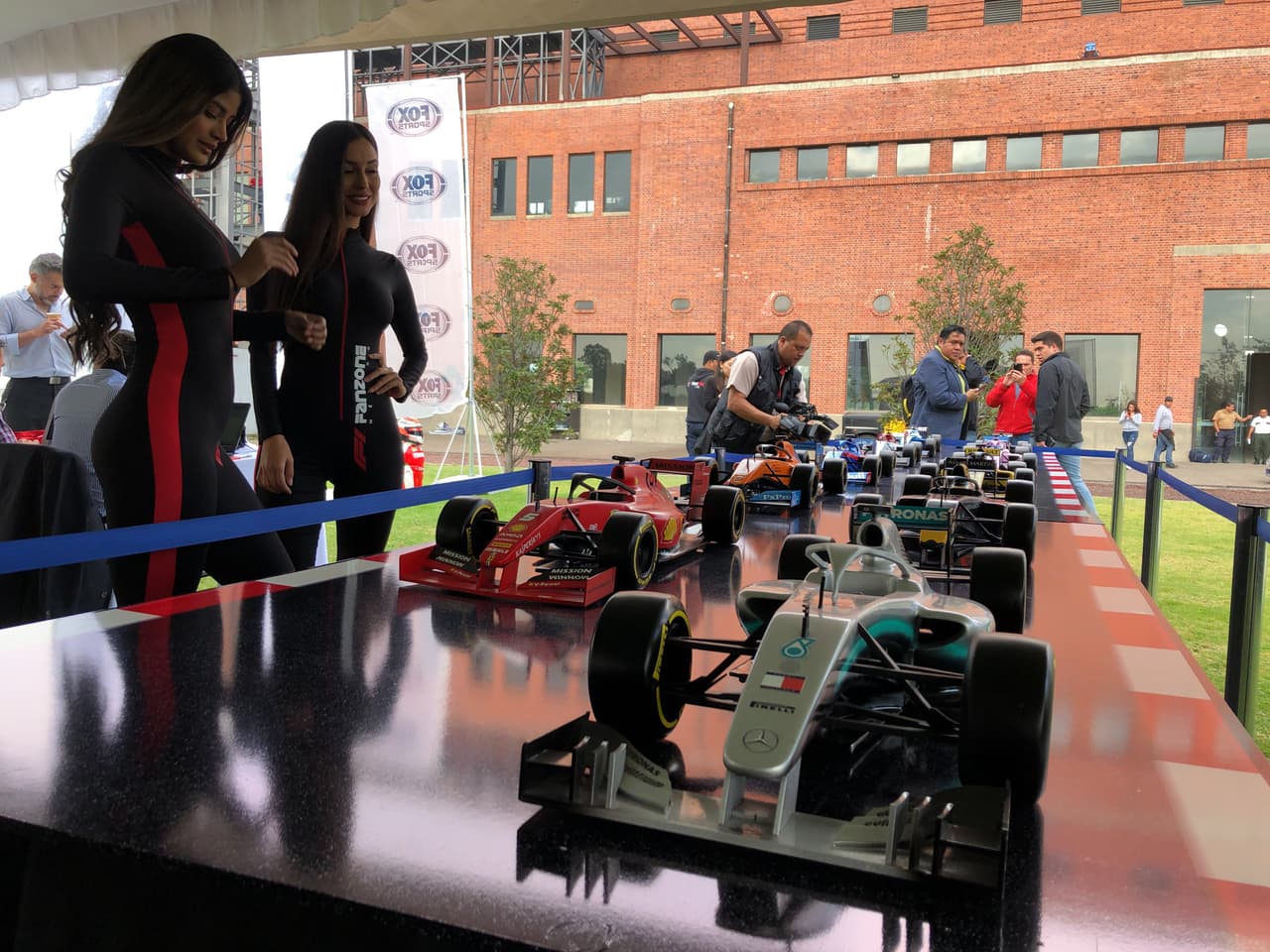 De igual manera, Pierre Gasly y Daniil Kvyat de Toro Rosso formarán parte de este encuentro.