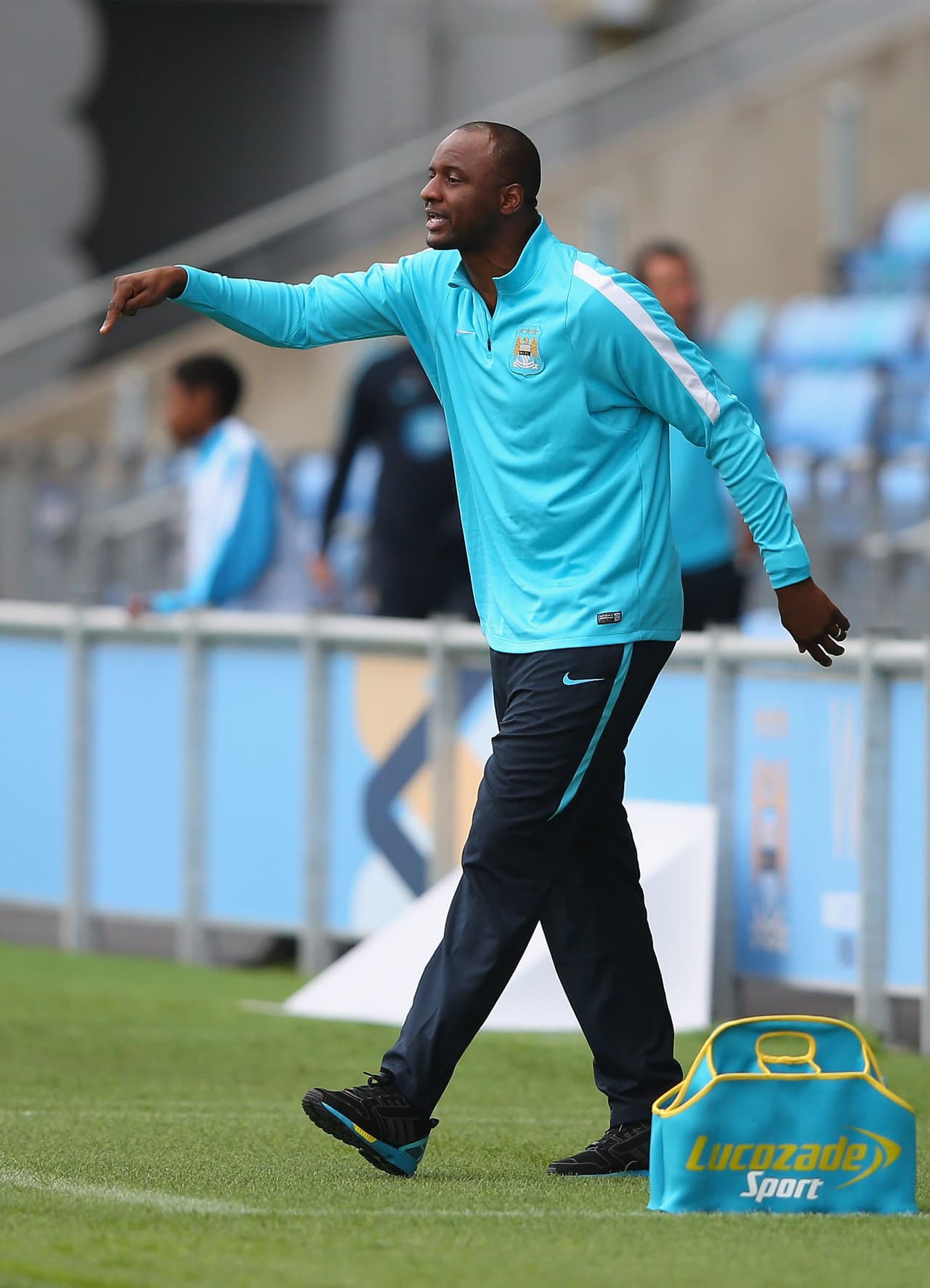 El nombre que más suena actualmente es Patrick Vieira, quien tras jugar en el Arsenal pasó al Manchester City, se retiró y comenzó a dirigir el equipo juvenil de los Citizens.