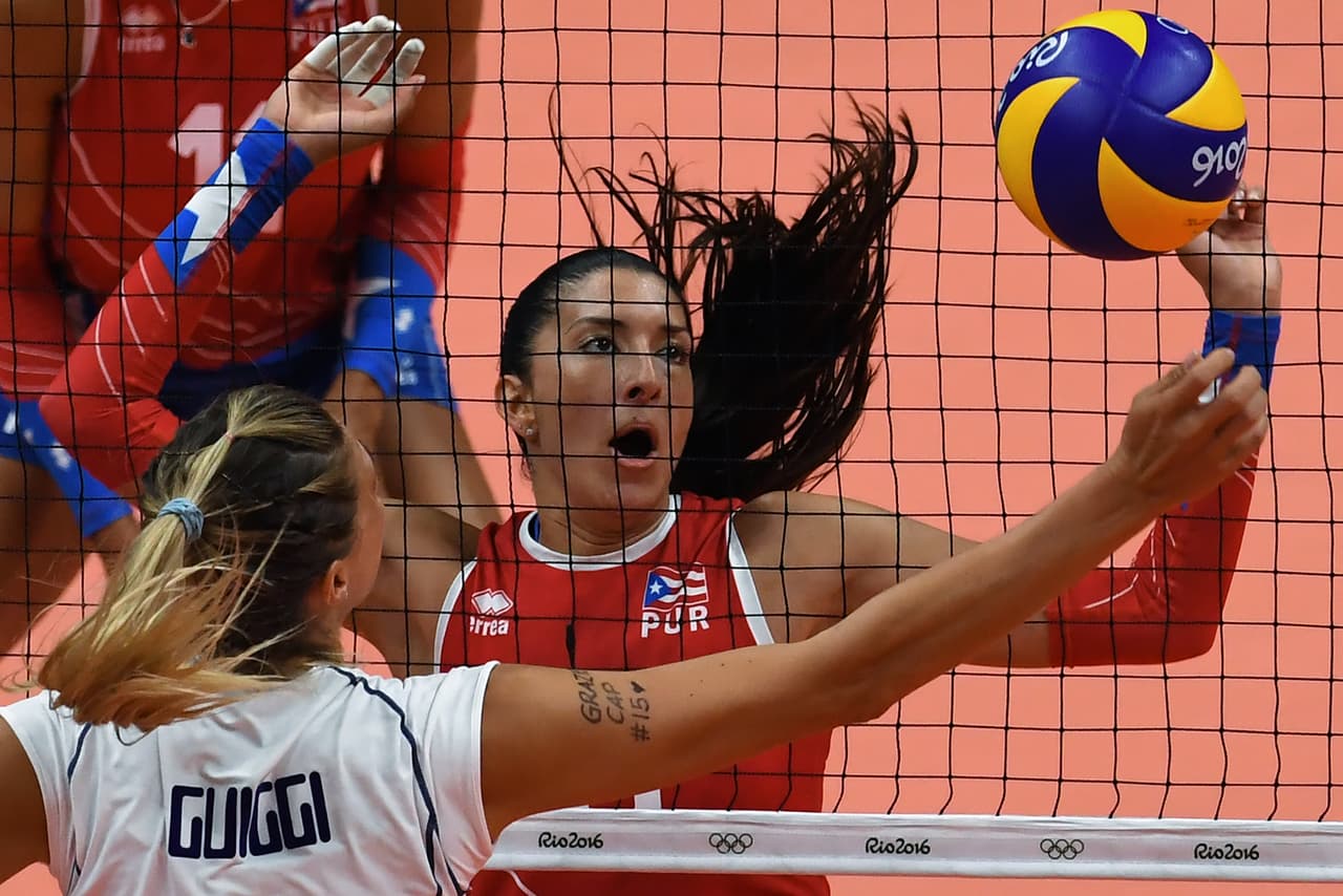 Es imposible que el balón cruce la red, sin embargo, hay que estar atentos, en los Juegos Olímpicos hasta lo imposible, aunque sea ilógico, puede pasar.