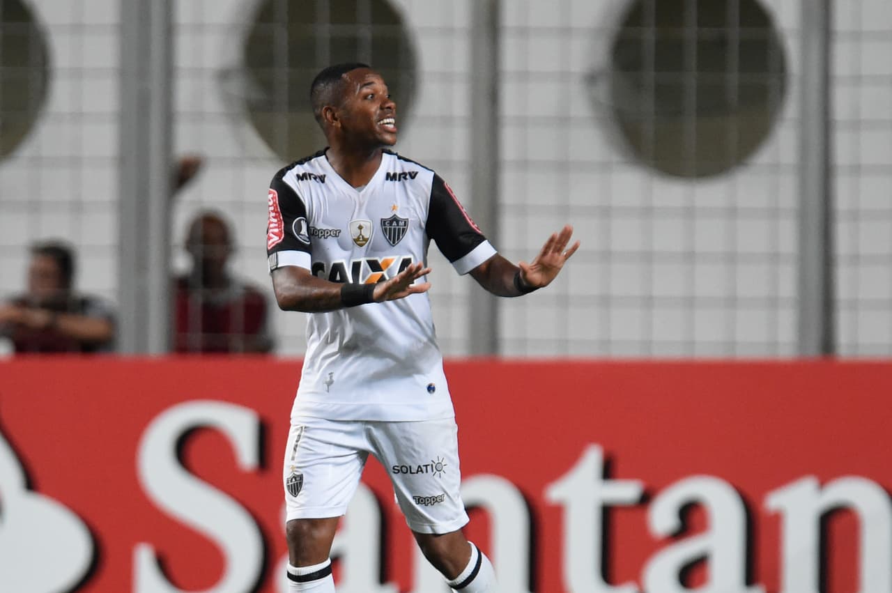 Robinho rechaza condena por violación y dice que tomará medidas legales