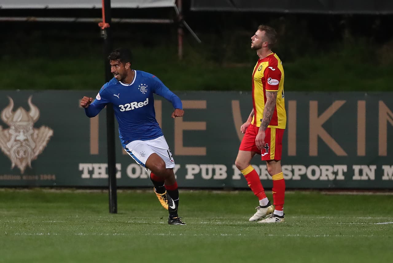 <b>Sábado 4 de noviembre - 10:00 a.m.CT / Rangers vs. Partick Thistle: </b>tras la salida de Pedro Caixinha de Rangers, la situación parece complicada para Eduardo Herrera y Carlos Peña. En el pasado partido, 'Lalo' apenas entró en el final y el 'Gullit' no fue citado.