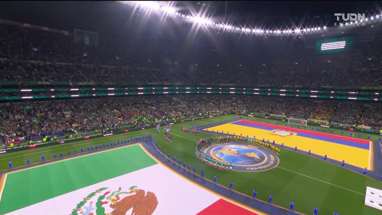 ¡No están solos, no están solos! Grito en apoyo a Venezuela en el México vs. Ecuador