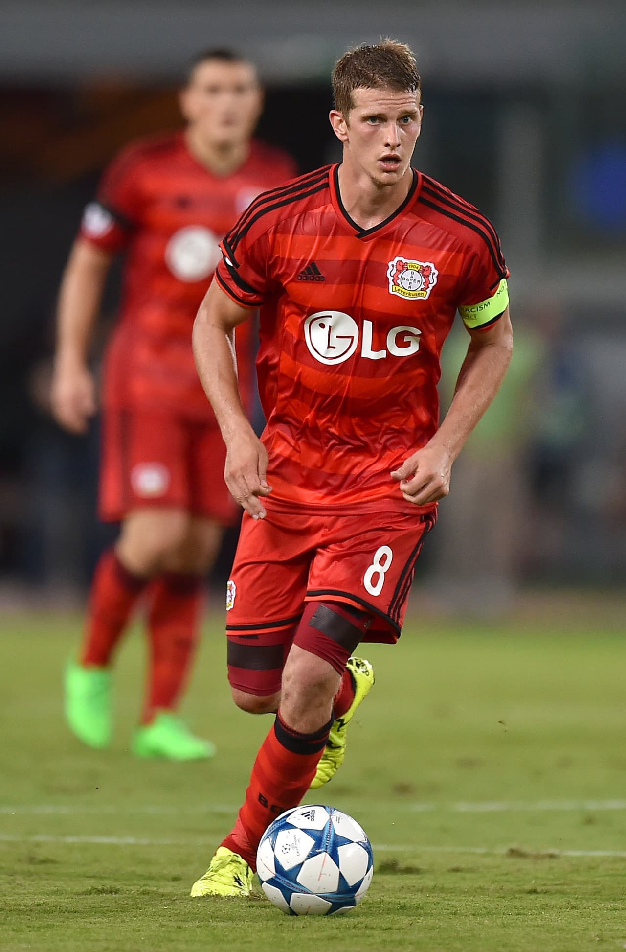 El Arsenal habría realizado una oferta de 18 millones de libras por Lars Bender, volante de Bayer Leverkusen, afirmó Daily Express. El mediocampista de contención es pretendido por los Gunners para rejuvenecer su mediocampo.