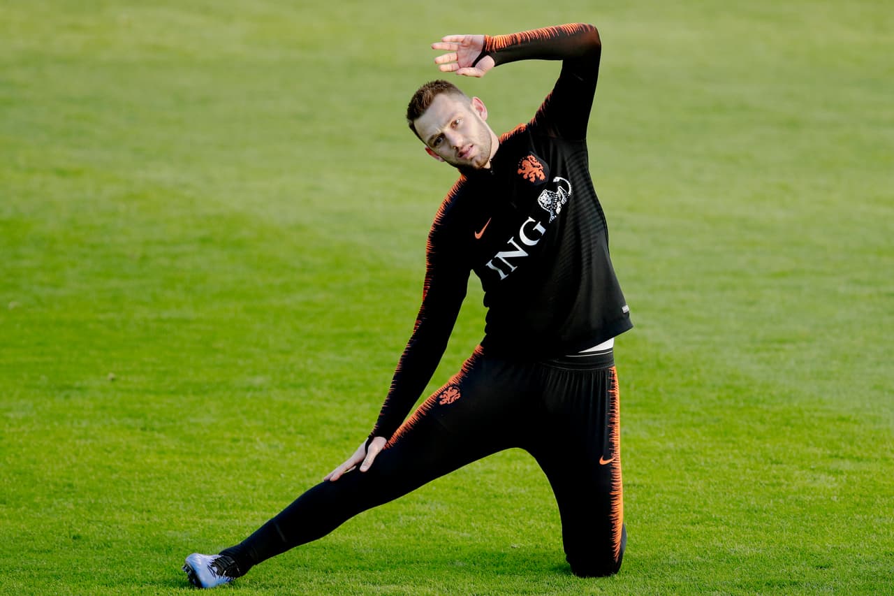 Frenkie De Jong, Memphis Depay, Matthijs De Ligt y Virgil Van Dijk (foto) son algunos de los jóvenes talentos dirigidos por Ronald Koeman en Países Bajos, que arranca su camino en la eliminatoria a la Eurocopa 2020 contra Bielorrusia en el Grupo C.