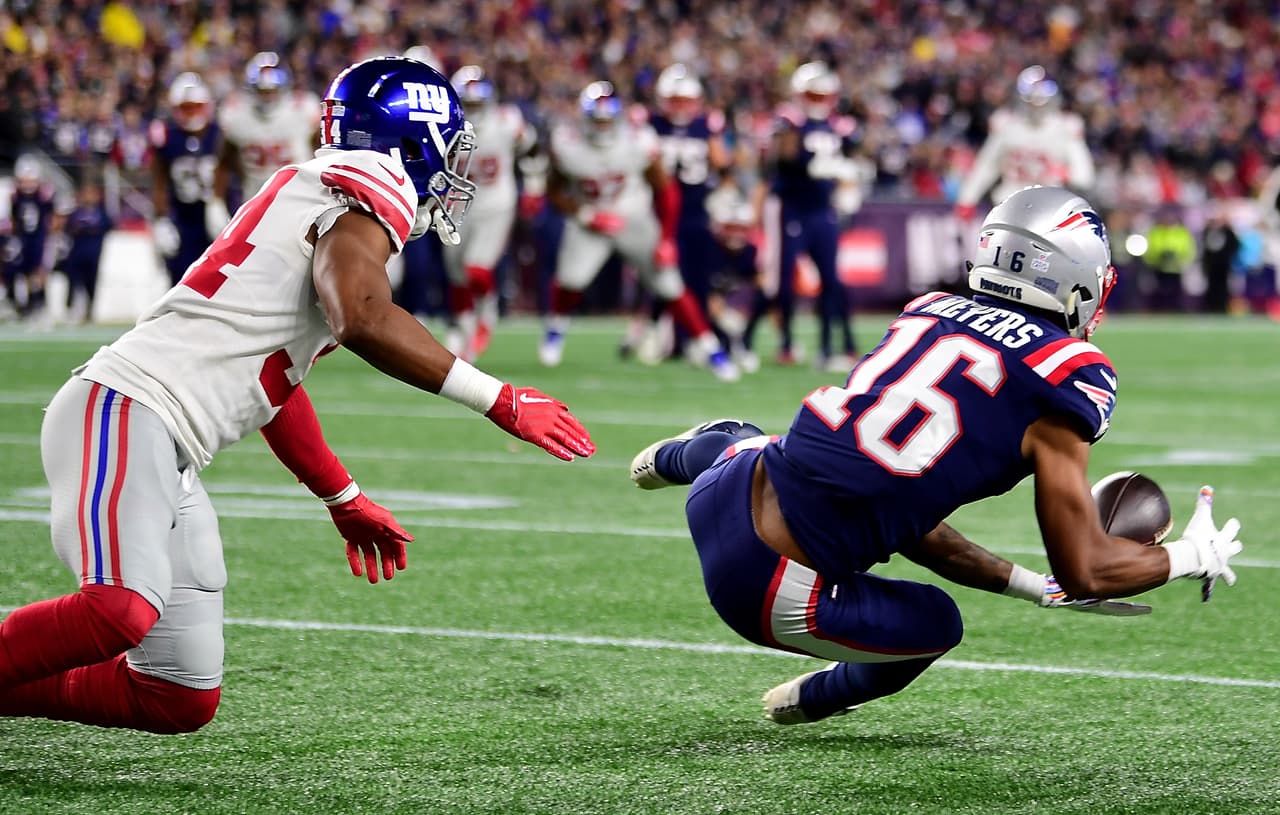 Los Pats siguen con paso perfecto, vencen 35-14 a los New York Giants en el inicio de la Semana 5.