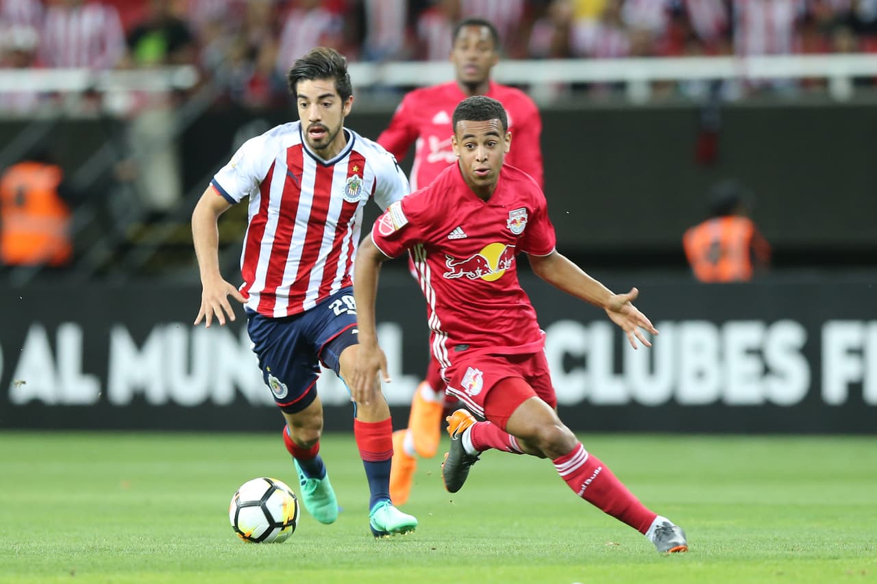 Eso sí, el más joven en la nómina es el estadounidense Tyler Adams, volante que viene desde la cantera del club.