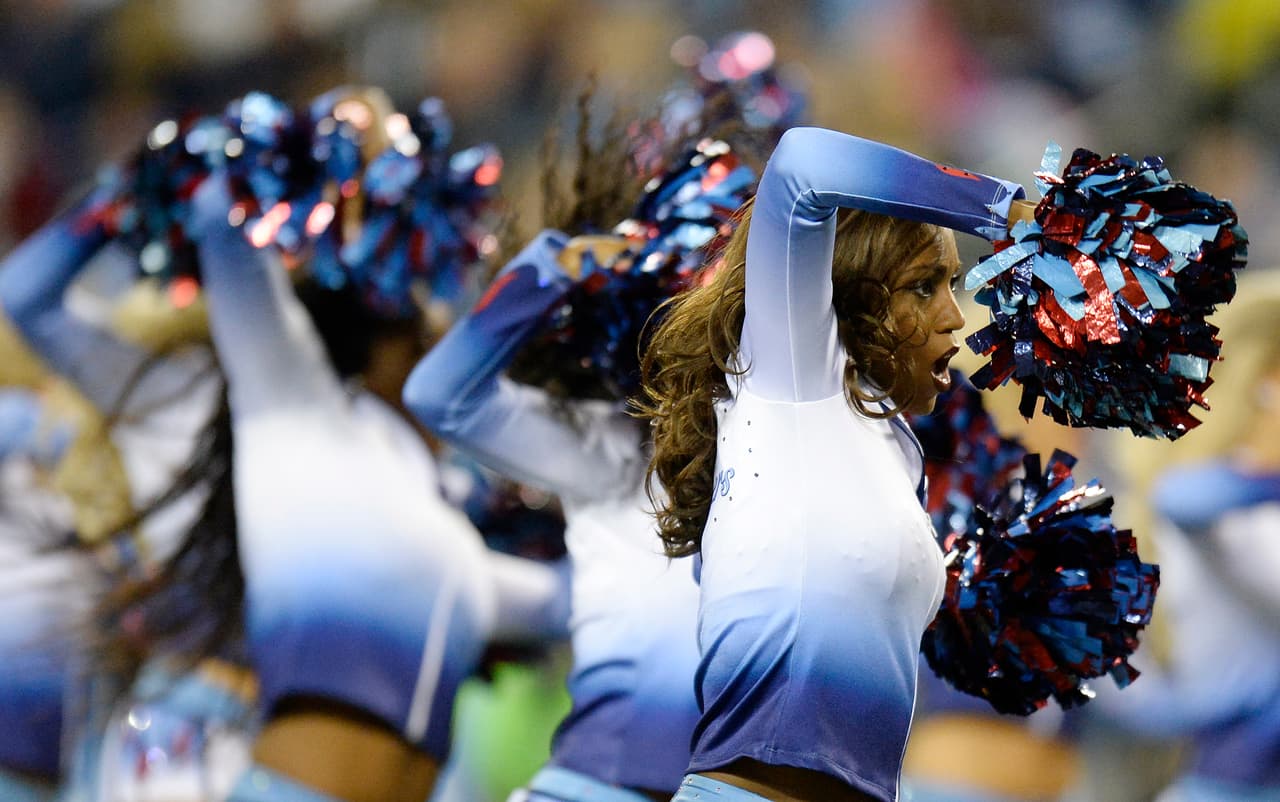 Son hermosas, tienen energía y sus bailes le dan alegría al ambiente en los estadios de la NFL: sin duda, las porristas tienen un papel muy especial para el espectáculo del fútbol americano.