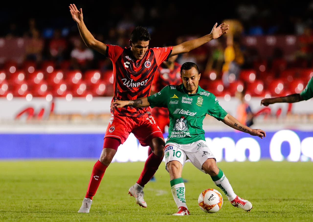 <b>Volante:</b> Luis Montes (León, 57)