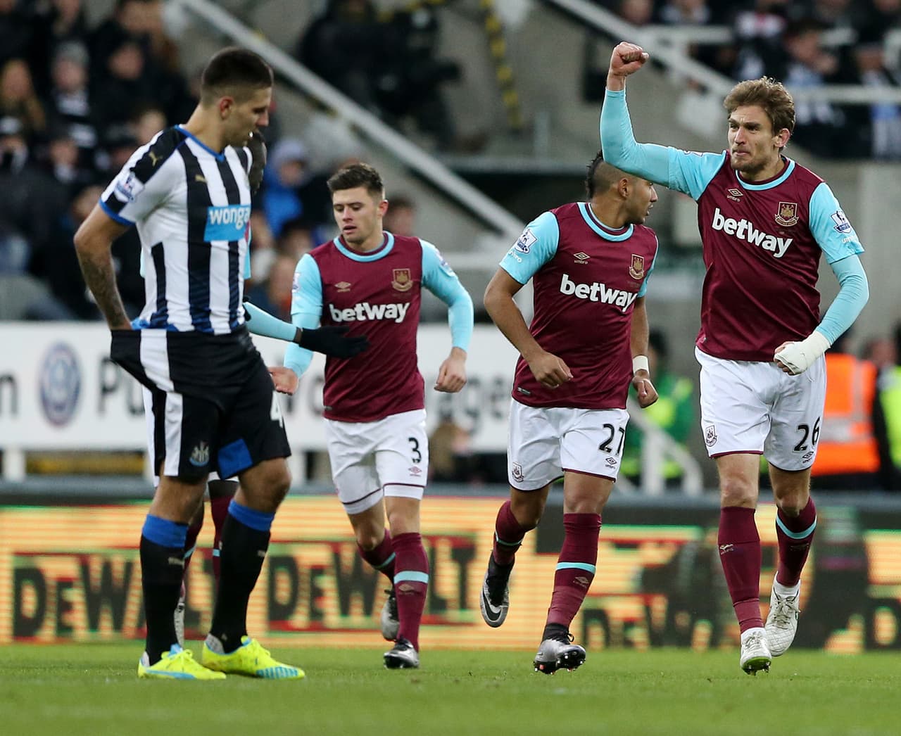 2015-2016: el croata Nikica Jelavic tuvo más pena que gloria anotando un gol en 15 partidos. Mejor se fue a jugar a China.