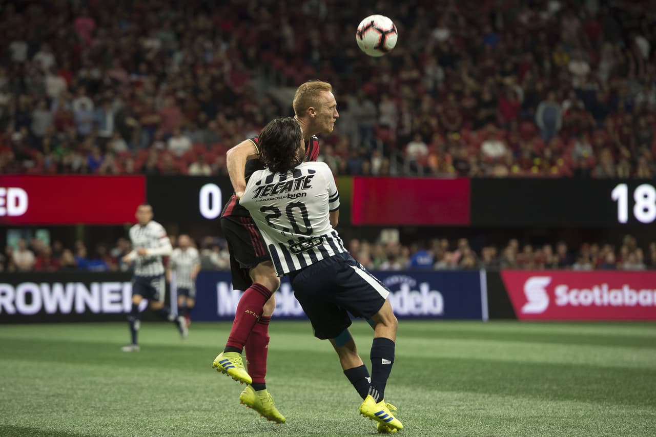 Los intentos del Atlanta United no eran lo peligrosos ni certeros que ellos hubieran deseado en la primera parte y no preocuparon más de la cuenta a la zaga regiomontana y a su guardameta Marcelo Barovero.