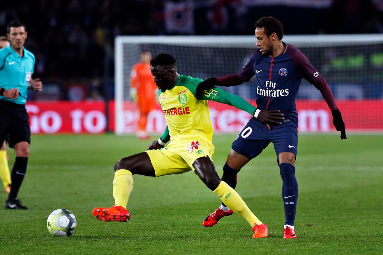 Al minuto 15 del segundo tiempo, Nantes descontó con tanto de Nakoulma y tomó un segundo aire para pensar en el empate.