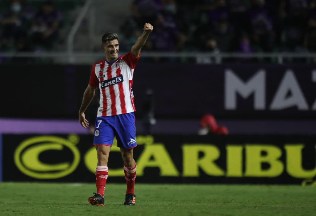 Nicolás Ibáñez (16’, 38’) abrió el marcador y amplió la diferencia desde los once pasos. Germán Berterame (62’) hizo el tercero para concretar la goleada en El Kraken. En la siguiente fecha, los cañoneros visitarán Juárez y los de San Luis recibirán a Santos.