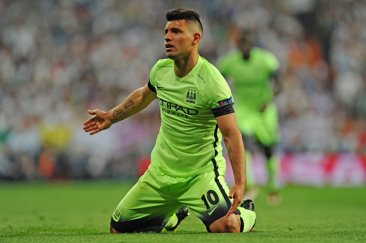 A dos del silbatazo por fin apareció Agüero con un remate peligroso que pasó apenas por encima de la portería de Keylor Navas que casi se lesiona después al salir a pelear la pelota con la cabeza en los linderos del área.