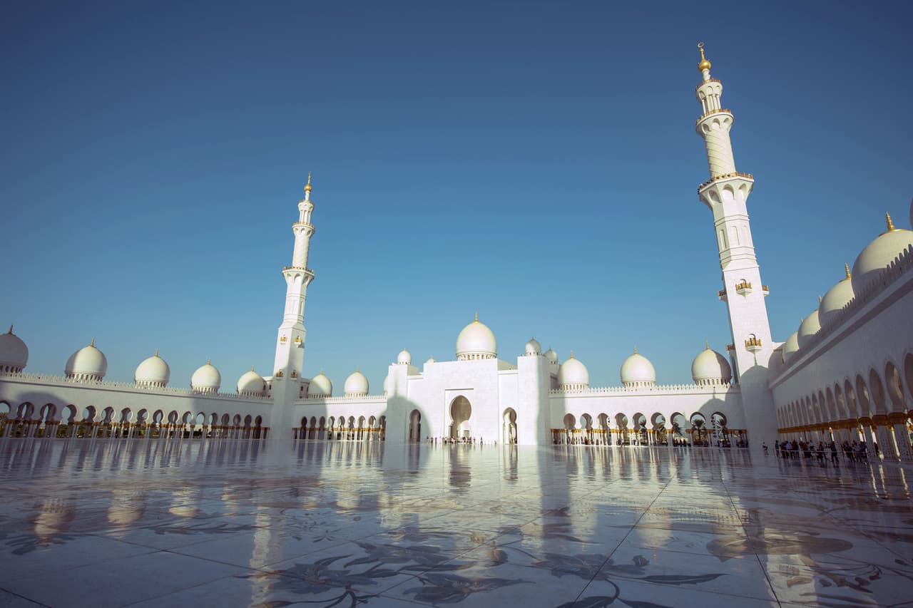 Los jugadores de Pachuca aprovecharon su presencia en Emiratos Árabes Unidos, donde se encuentran por el Mundial de Clubes, para visitar la Gran Mezquita de Abu Dhabi, previo a su partido del sábado contra Wydad Casablanca.