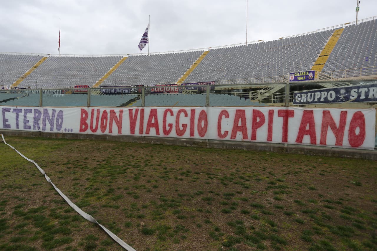 Fiorentina se despidió de Davide Astori tras su muerte en el triunfo 1-0 contra Benevento en la fecha 28 de Serie A con diferentes muestras de conmemoración y cariño al que será el eterno capitán.