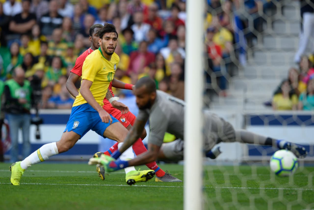 Al minuto 32, después de un gran cambio de frente de Casemiro, apareció Paquetá para poner el 1-0 en favor de los sudamericanos.