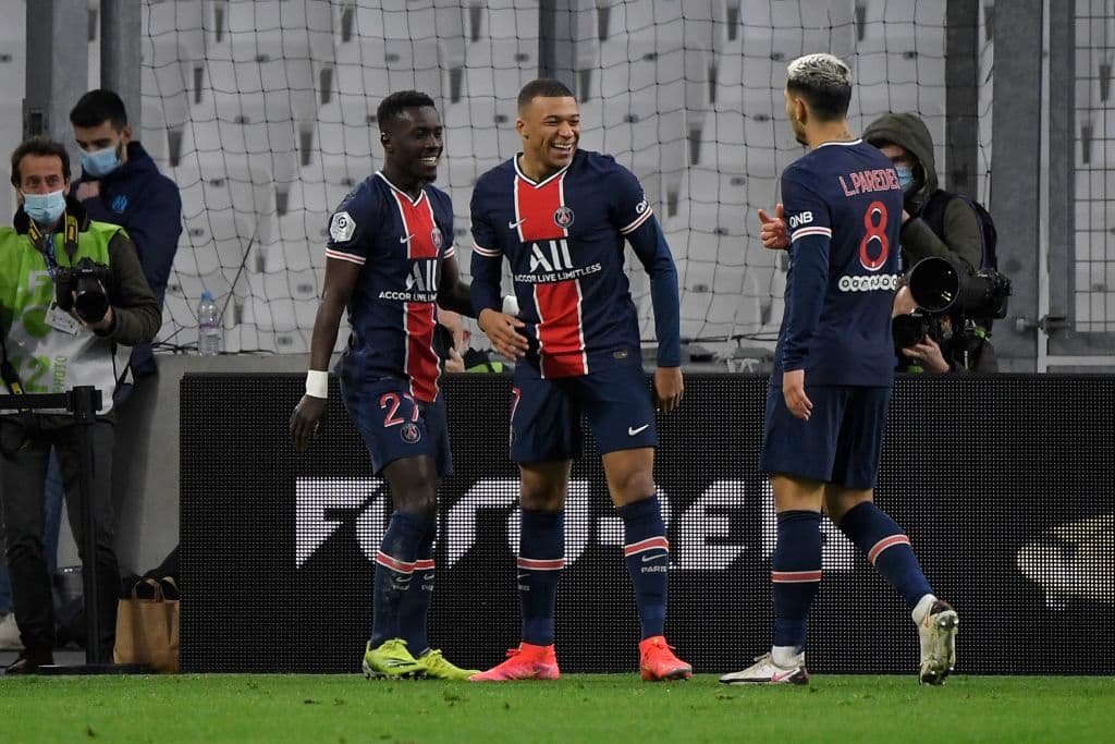 La jornada 24 del futbol francés cerró con 7 victorias, Stade Brestois 29 venció 2-1 a Bordeaux, Montpellier se impuso en casa 4-2 al Dijon, Nimes Olympique perdió en su estadio 3-4 frente al Mónaco, Nice goleó 3-0 a Angers, Sain Etienne se impuso por la mínima a Metz, Nantes cayó en casa frente al líder Lille 0-2 y el PSG salió victorioso en su visita al Olympique de Marseille.