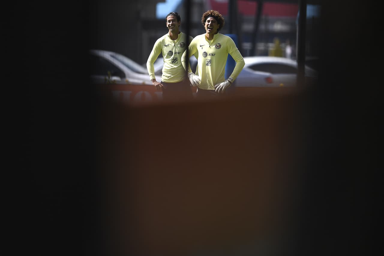 Rotaciones en América: Óscar Jiménez sería titular y no Memo Ochoa