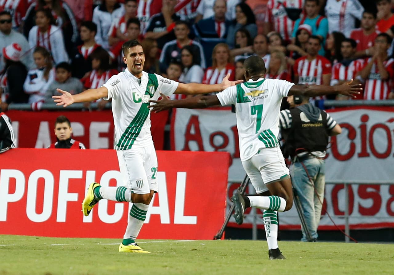 Lucas Viatri (Argentina) - su salida de Boca Juniors lo llevó por varios equipos, incluido Jaguares de Chiapas. Su último equipo fue el Peñarol de Uruguay.