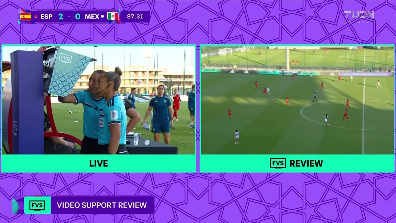 ¡México se salva de la roja! La central revisó una posible agresión en el VAR pero todo queda en amarilla