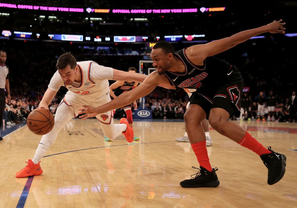 La jornada del 5 de noviembre deparó nueve partidos en la NBA. Te damos los pormenores de otra emocionante y movida noche de partidos de la mejor liga de básquetbol del planeta.