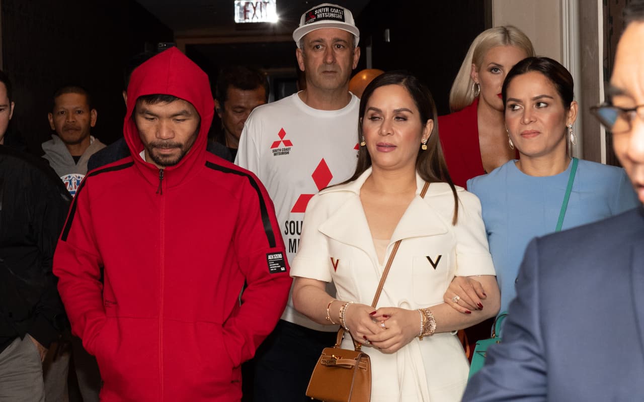 Manny Pacquiao ya está en el MGM Grand de Las Vegas para defender su título mundial wélter de la AMB contra Adrien Broner.