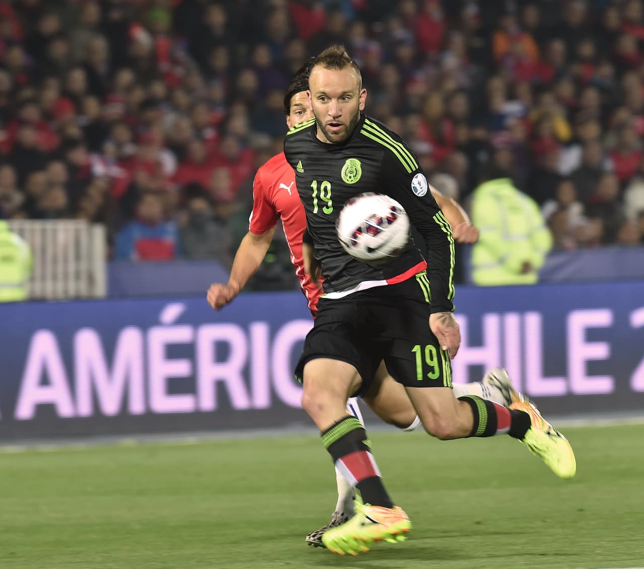 En un partido de goles, garra y volteretas la selección de México le robó el empate a la escuadra chilena con gran juego de Matías Vuoso.