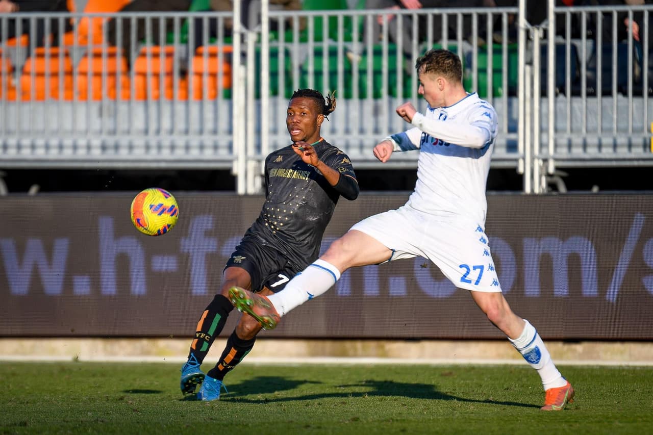 Venezia y Empoli reparten puntos tras empate 1-1 en la Serie A. Zurkowski y Okereke fueron los goleadores de la tarde.
