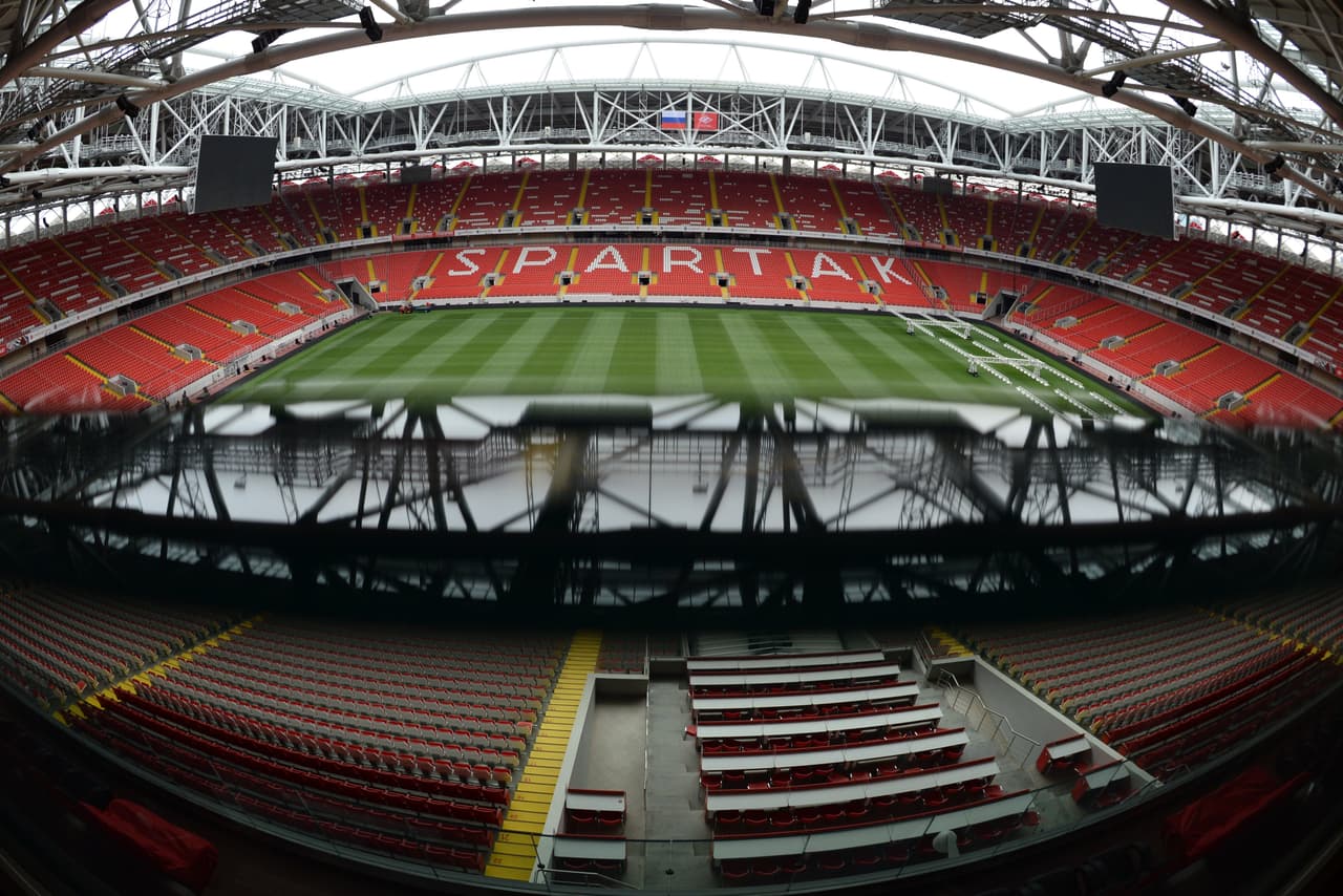 El Otkrytie Arena, ubicado en Túshino, Moscú, estuvo en los planes de la dirigencia del Spartak de Moscú desde los años 90, pero solo hasta el 2014 se pudo inaugurar luego de varios intentos fallidos.