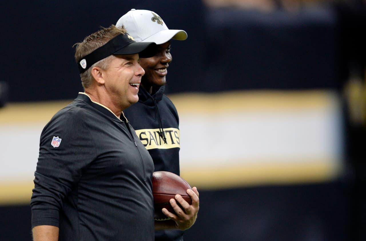 Guardando su mejor arma para la postemporada, el entrenador Sean Payton eligió a Teddy Bridgewater para liderar la ofensiva de su equipo.