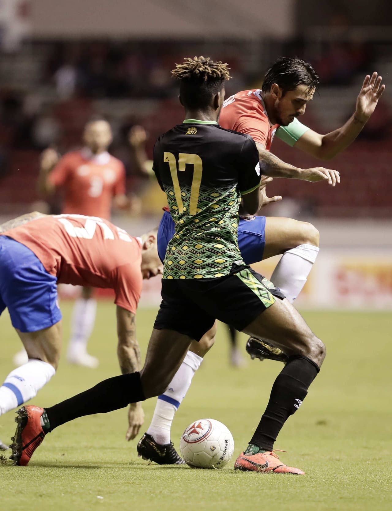 Costa Rica derrotó 1-0 a Jamaica en partido amistoso en San José como local en un duelo de dos equipos de Concacaf que estarán como participantes de la Copa Oro.