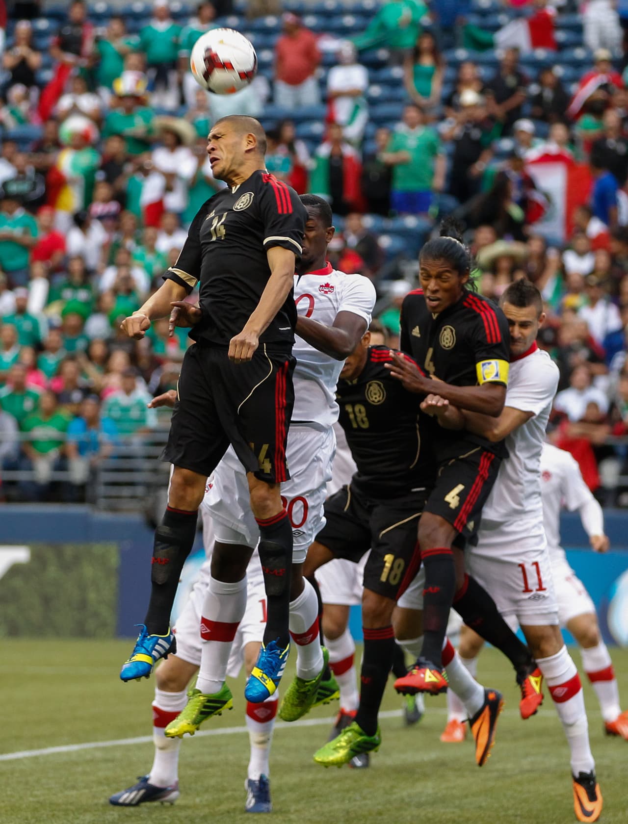 Fue para el México-Canadá en el Century Link Field. La población promedio canadiense en ciudades estadounidenses en ningún caso rebasa los 100 mil residentes, pero aportarán color y mucho ruido.