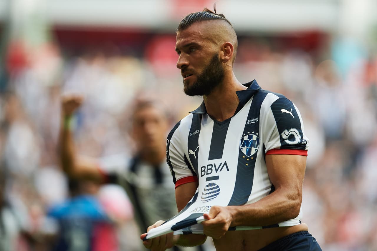 Sin embargo, la jornada sabatina fue trepidante con volteretas, buen fútbol y mucha emoción. Tan sólo el sábado, cayeron 25 anotaciones en cinco juegos.