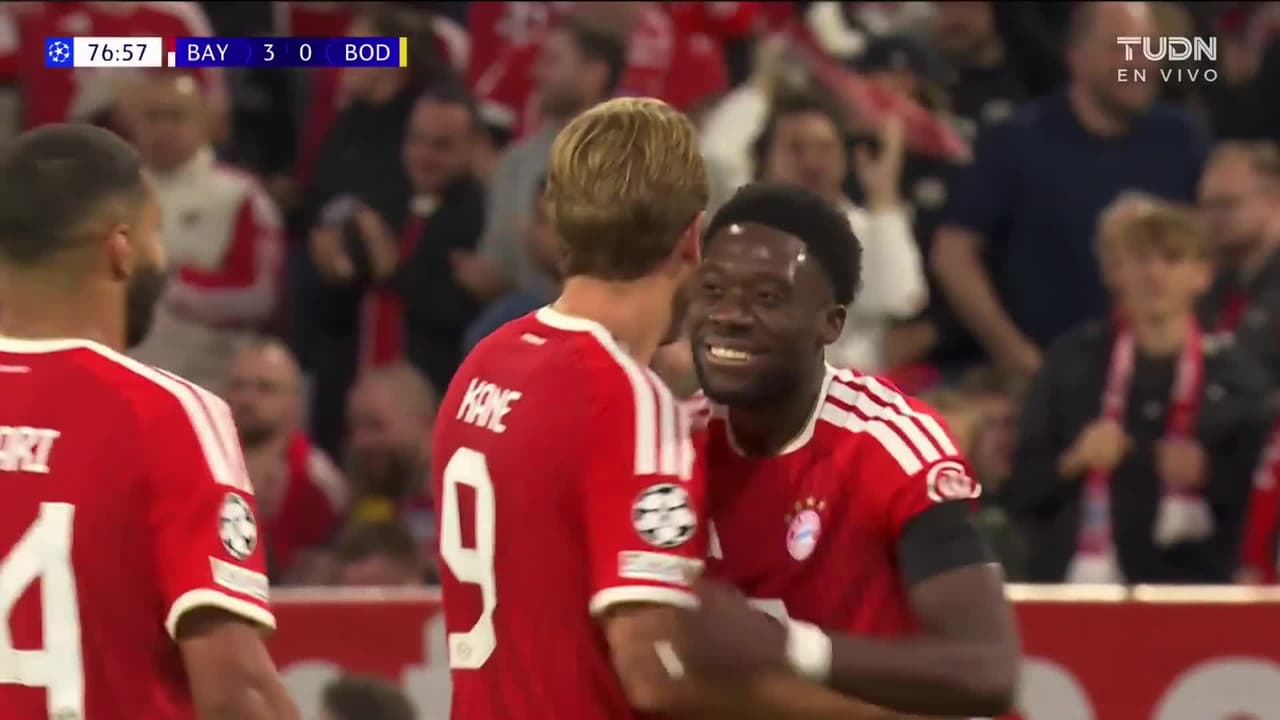 ¡Vaya golazo del Bayern! Alphonso Davies de volea pone el 3-0