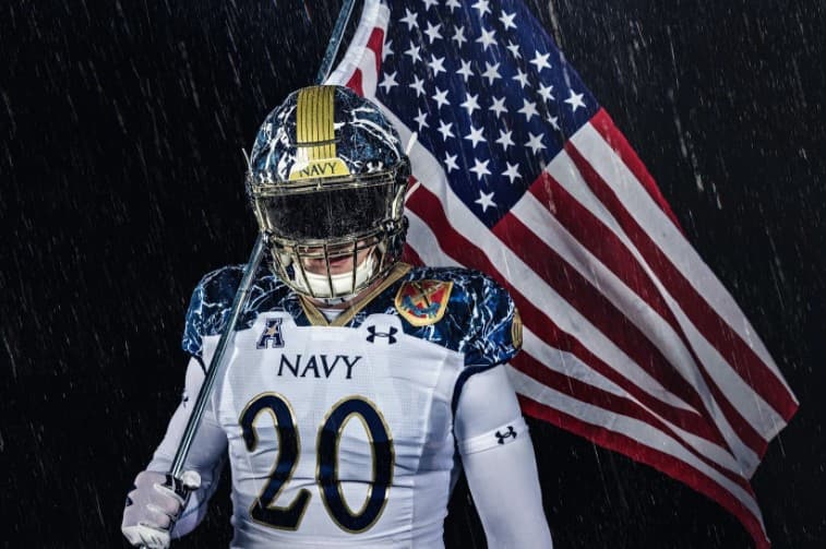 Así lucen los poderosos uniformes para el Army vs Navy 2020 | Ambas escuadras presentaron sus lujosos uniformes para una edición más del clásico de la NCAA.