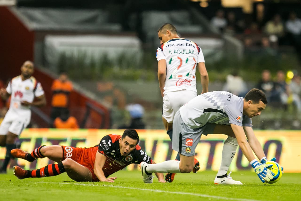 Es un torneo muy cerrado en el que la diferencia entre América, actual líder de la competición, y Morelia que ocupa la décimo primera posición es de sólo 4 puntos.