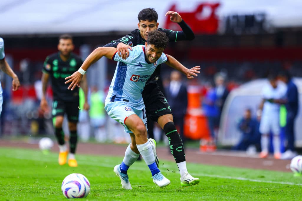 Ignacio Rivero se perderá el partido de Cruz Azul en Pachuca por precaución a una lesión mayor