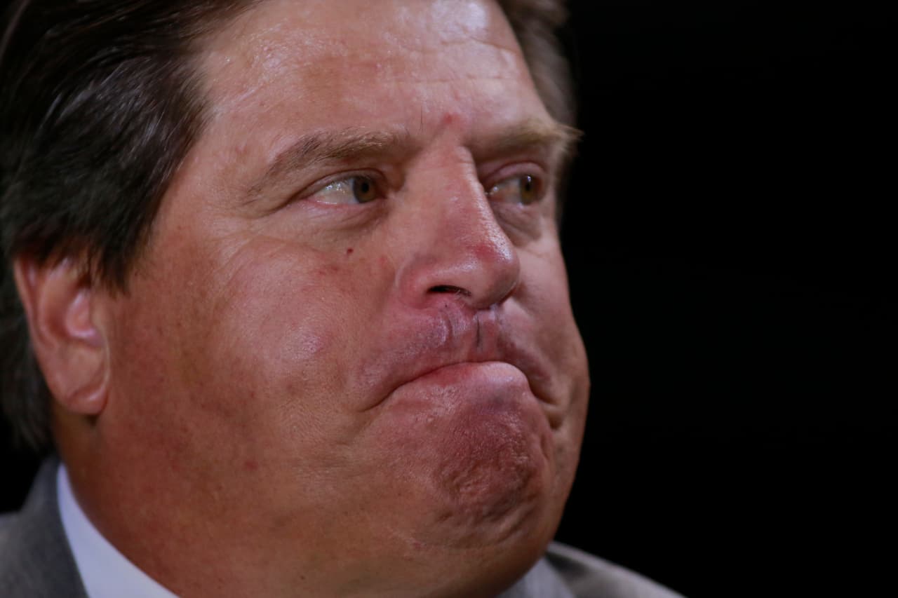 El rostro de Miguel Herrera era de frustración tras encontrarse con la derrota parcial de su equipo al medio tiempo.