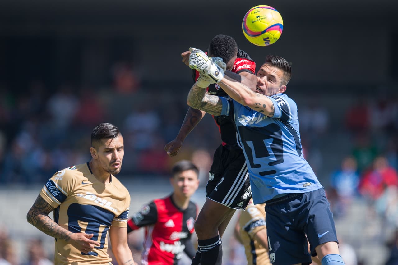 El juego comenzó con intensidad, muy disputado entre dos equipos con la intención de ser protagonistas.