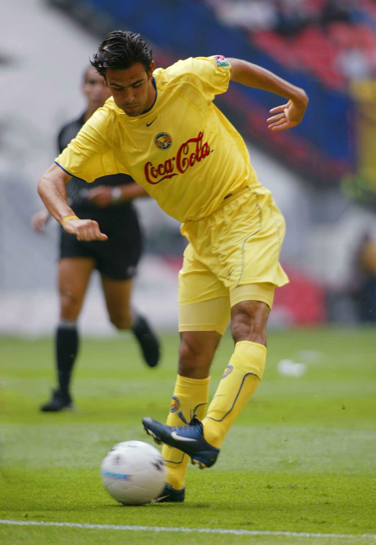 Santiago Fernández fue una vez promesa del fútbol mexicano por haber militado en el Barcelona B. Jugó en las Águilas en el 2003 y luego en el 2006-2007. Después estuvo con los Diablos en el 2008-2009.