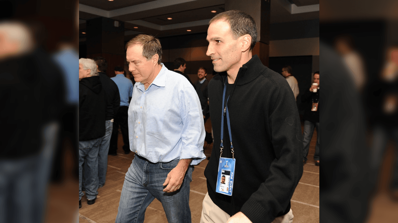 <b>¿El verdadero maestro?</b>
<br>Según algunos medios en Boston, la descripción del trabajo de Najarian se puede resumir en seis palabras: ayuda a Belichick a llevar a cabo su programa.