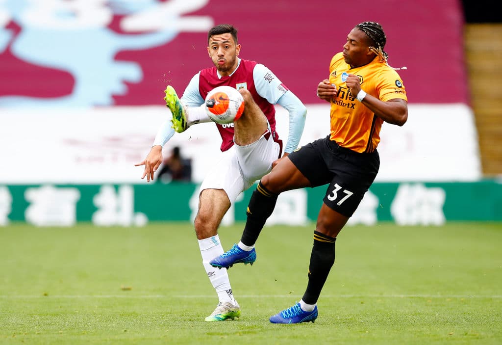 Pasada la primera media hora del juego, se emparejaba la posesión y se convertía en un partido de ida y vuelta.