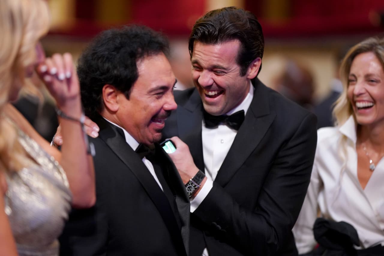 Santiago Solari bromeando con 'Hugol'.