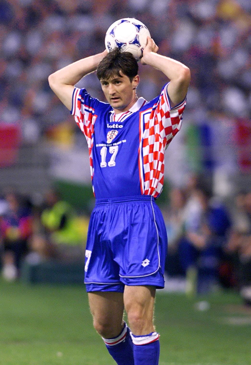 La historia de 
<b>Robert Jarni </b>tras el Mundial de Francia 1998 es curiosa. Fue fichado por el Coventry desde el Betis, pero 
<b>en plena pretemporada fue traspasado al Real Madrid. </b>Con el club español solo se quedó un año y se fue a Las Palmas.