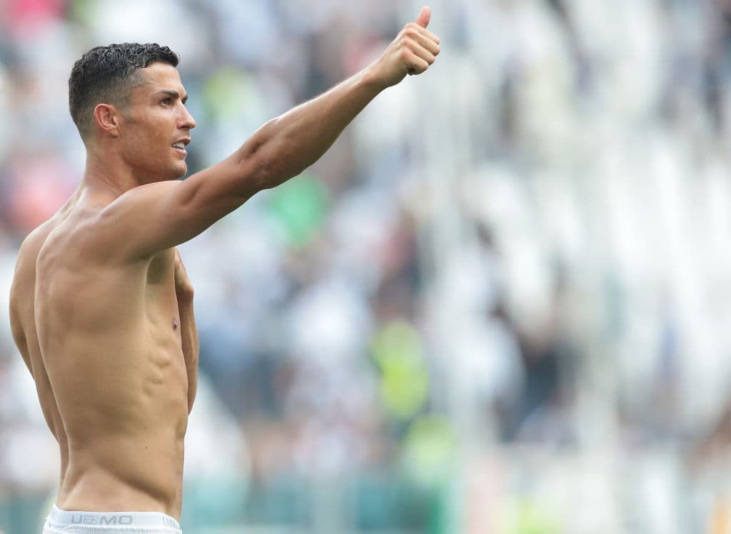 Y es que Cristiano Ronaldo es considerado por algunas fanáticas como uno de los futbolistas que es íconico por su atractivo físico.