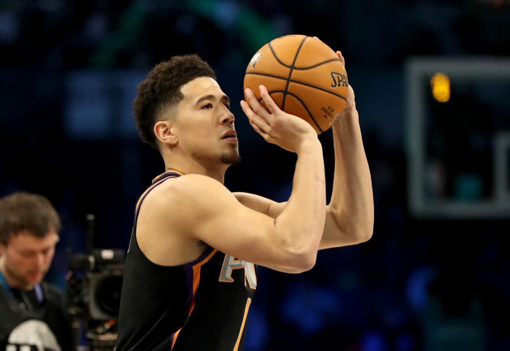 También con 23 puntos quedó por fuera de la disputa por el trofeo de los triples el jugador Devin Booker de los Phoenix Suns.
