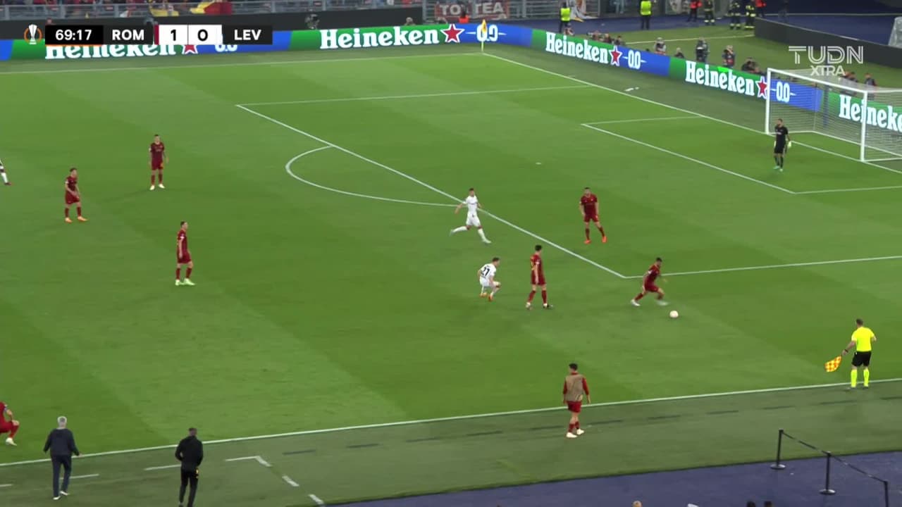 ¡TIRO ATAJADO! disparo por Tammy Abraham.